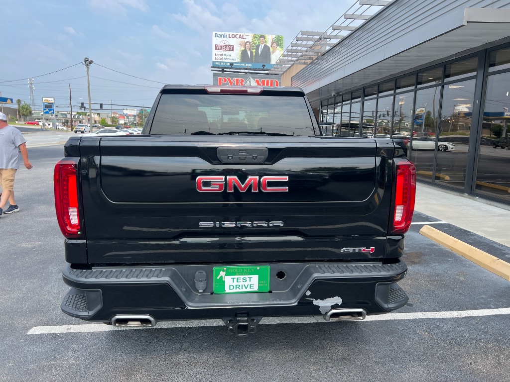 GMC Sierra photo 10