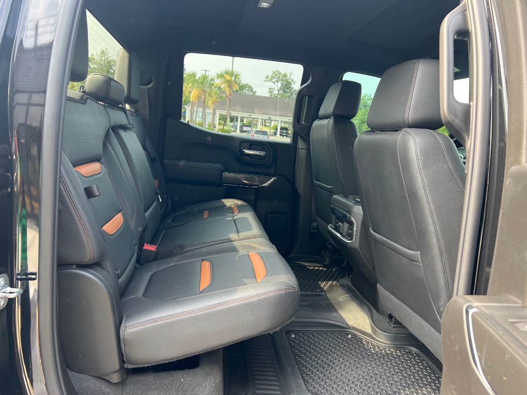 GMC Sierra photo 16