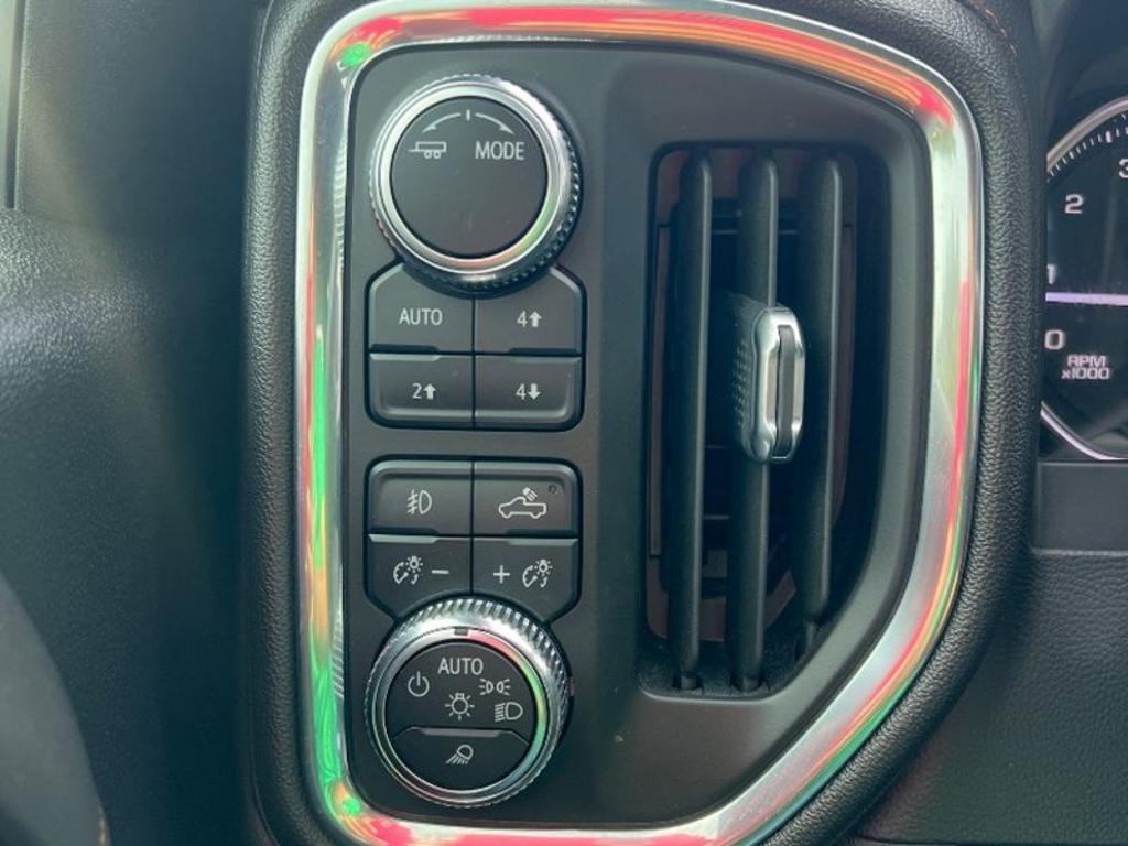 GMC Sierra photo 3