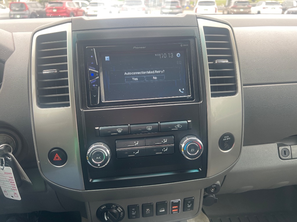 Nissan Frontier photo 5
