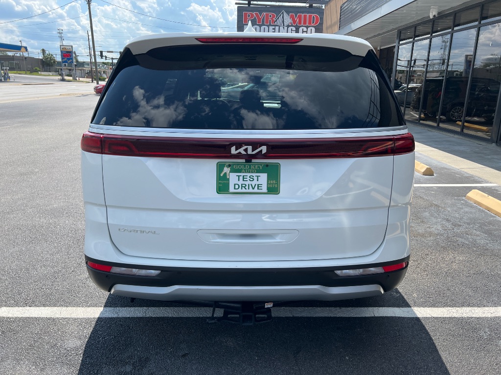 Kia Carnival photo 11