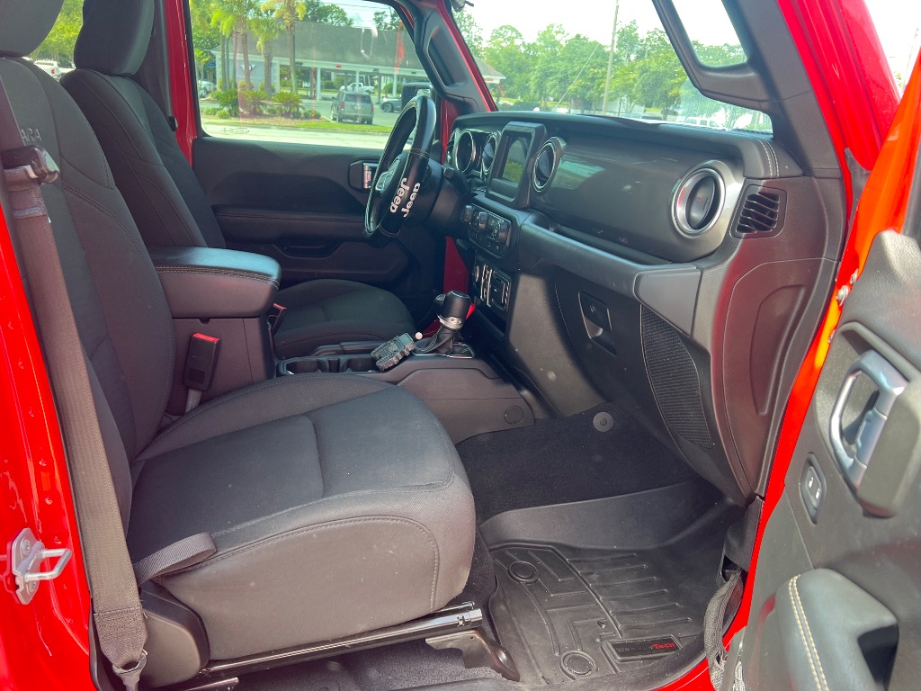 Jeep Wrangler photo 15