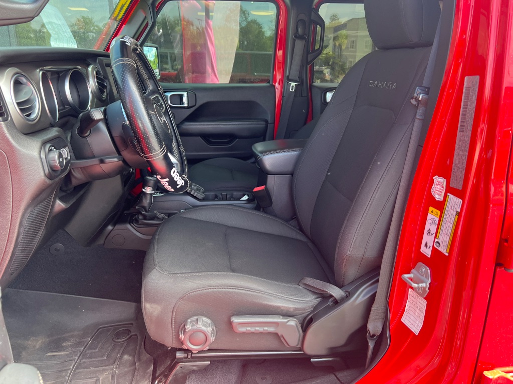 Jeep Wrangler photo 13