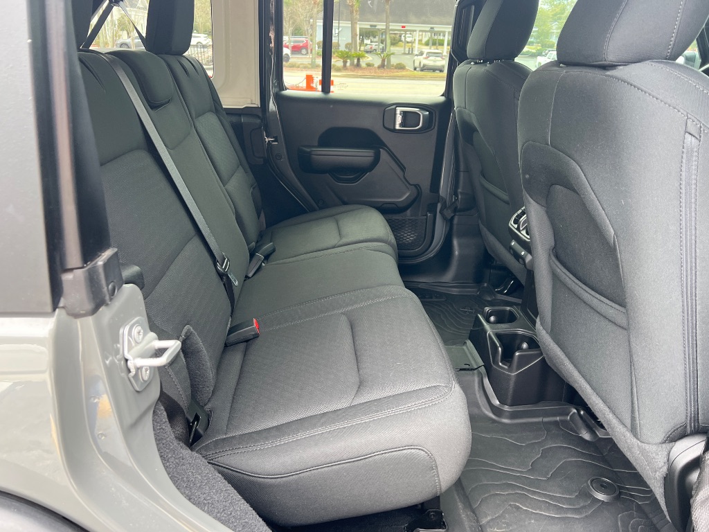 2021 Jeep Wrangler Unlimited Willys - Photo 14