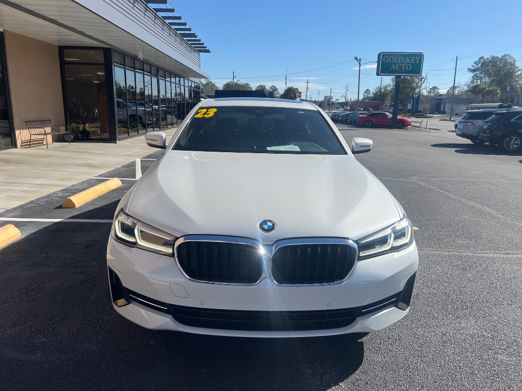 2023 BMW 5 Series 530i - Photo 9
