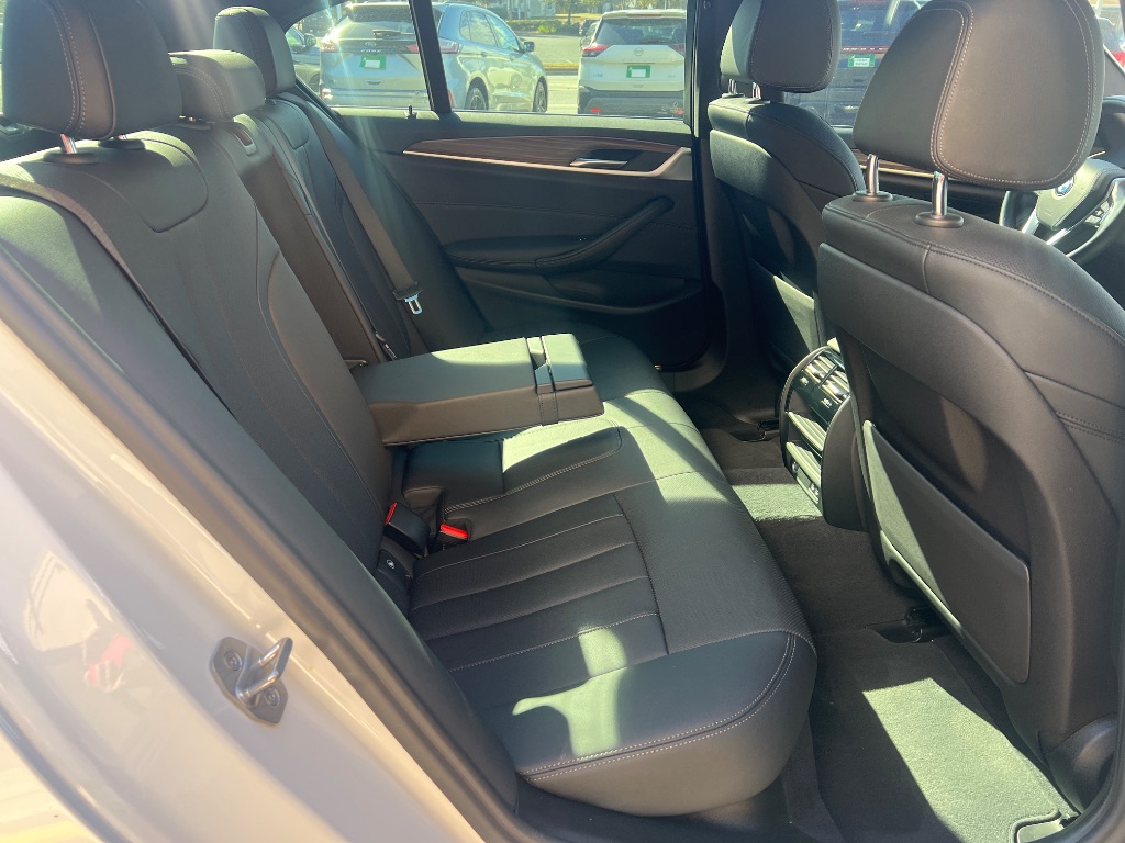 2023 BMW 5 Series 530i - Photo 17