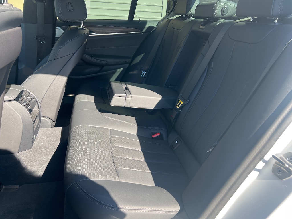 2023 BMW 5 Series 530i - Photo 15