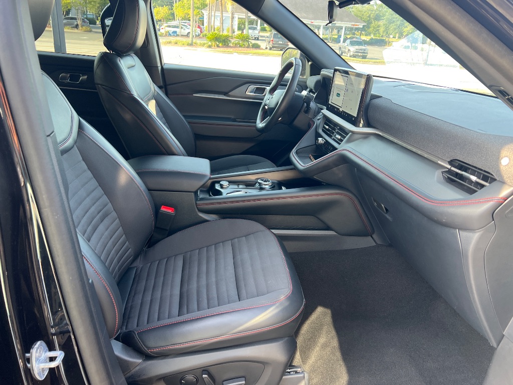 Ford Explorer photo 16