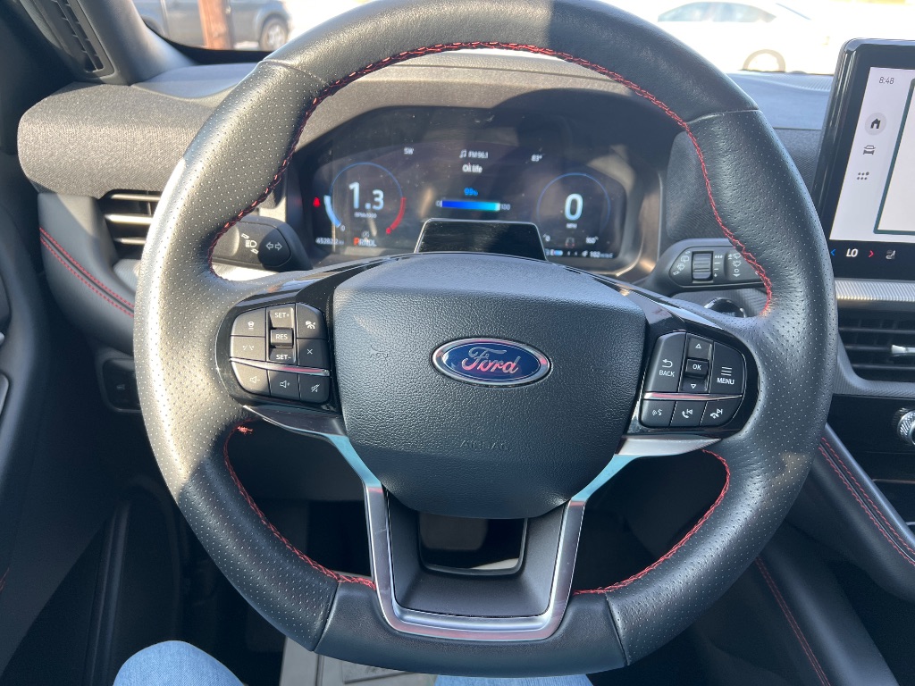 Ford Explorer photo 5