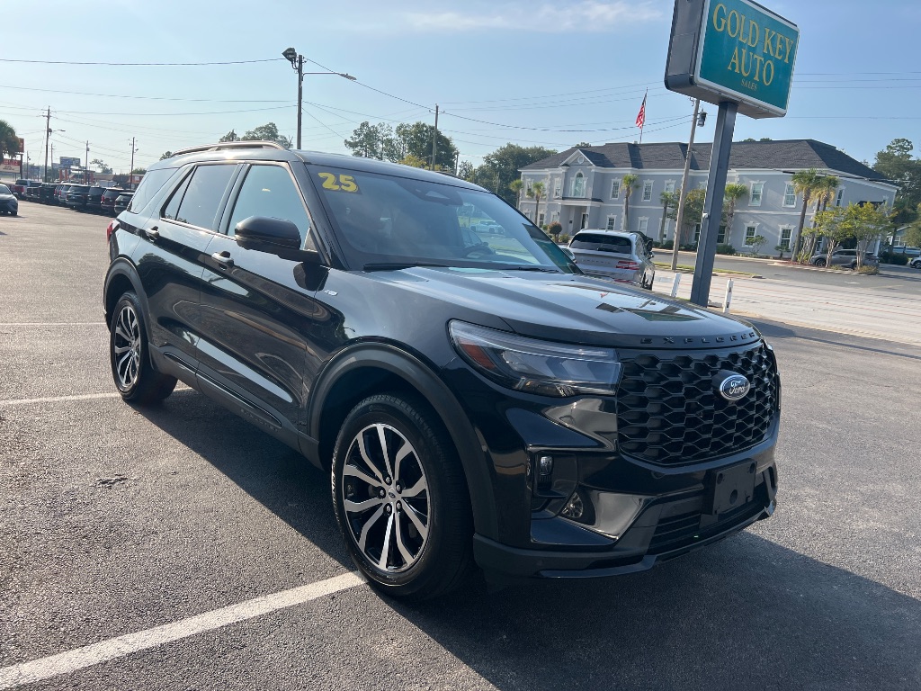 Ford Explorer photo 12