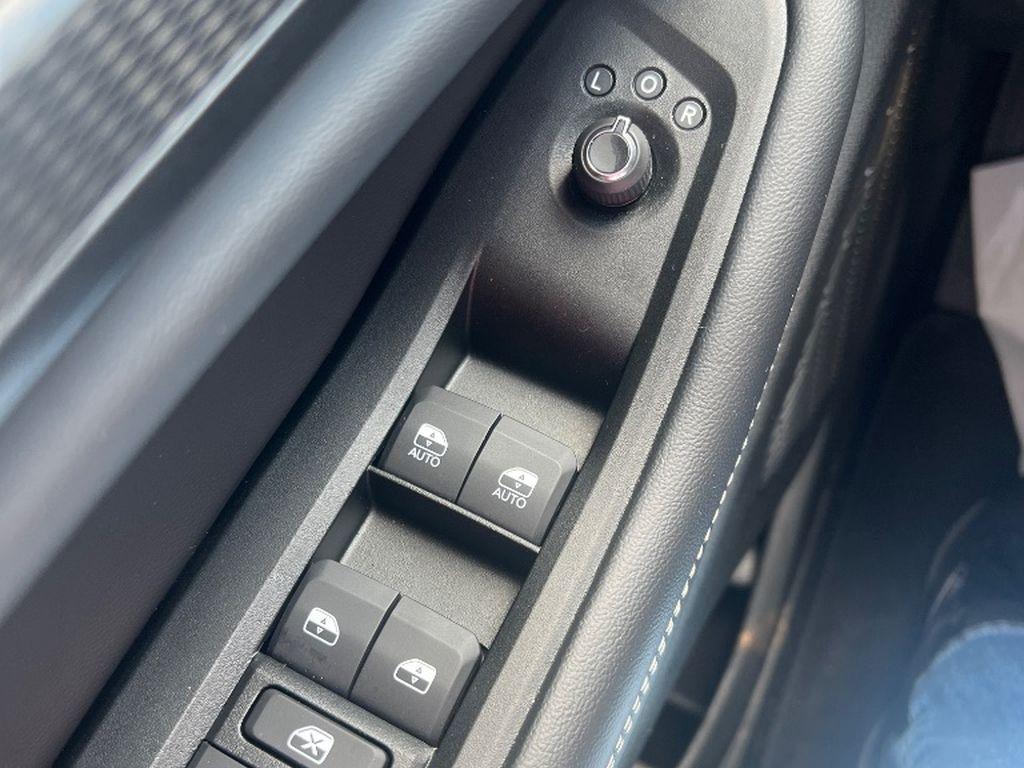 Jeep Grand Cherokee photo 2