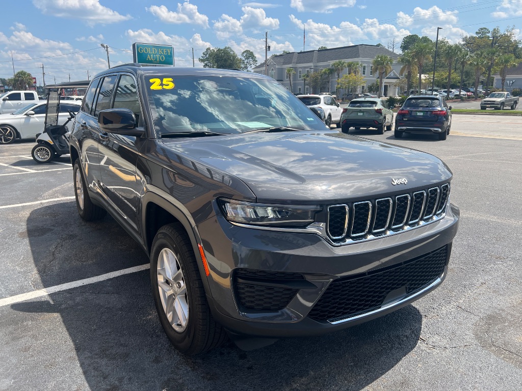 Jeep Grand Cherokee photo 13