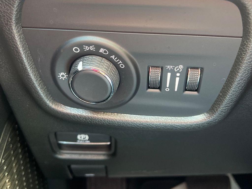Jeep Grand Cherokee photo 3