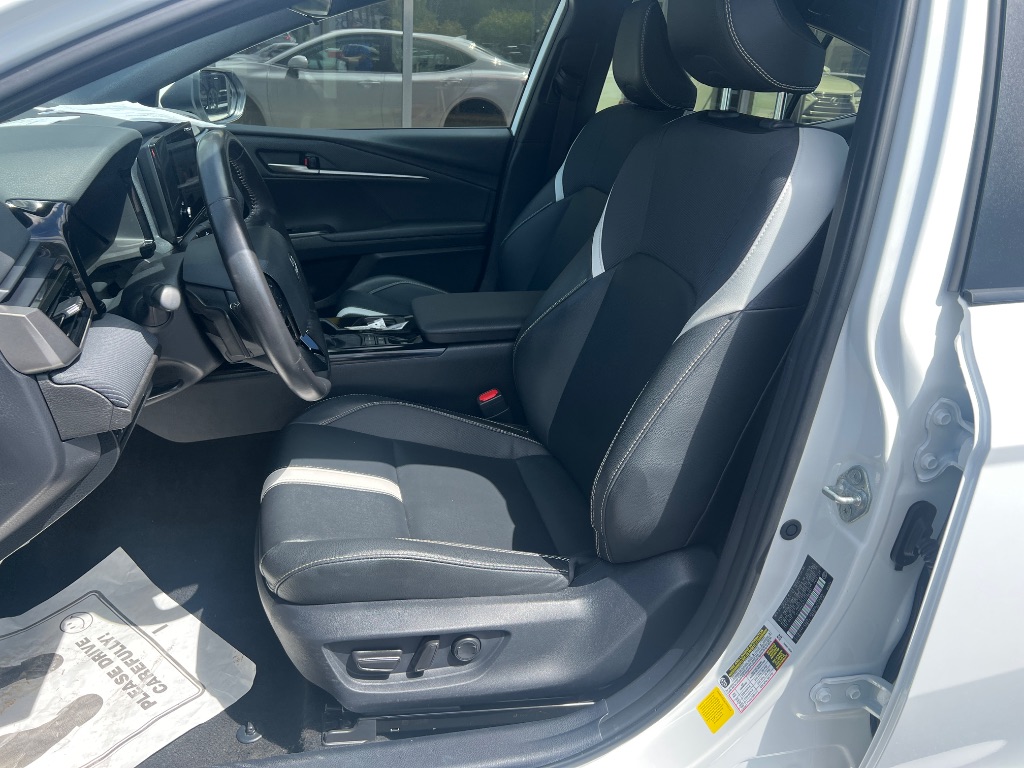 Toyota Camry photo 14
