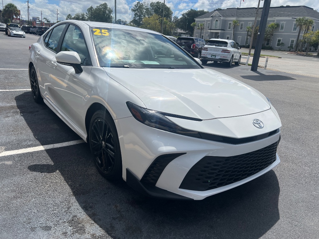 Toyota Camry photo 13