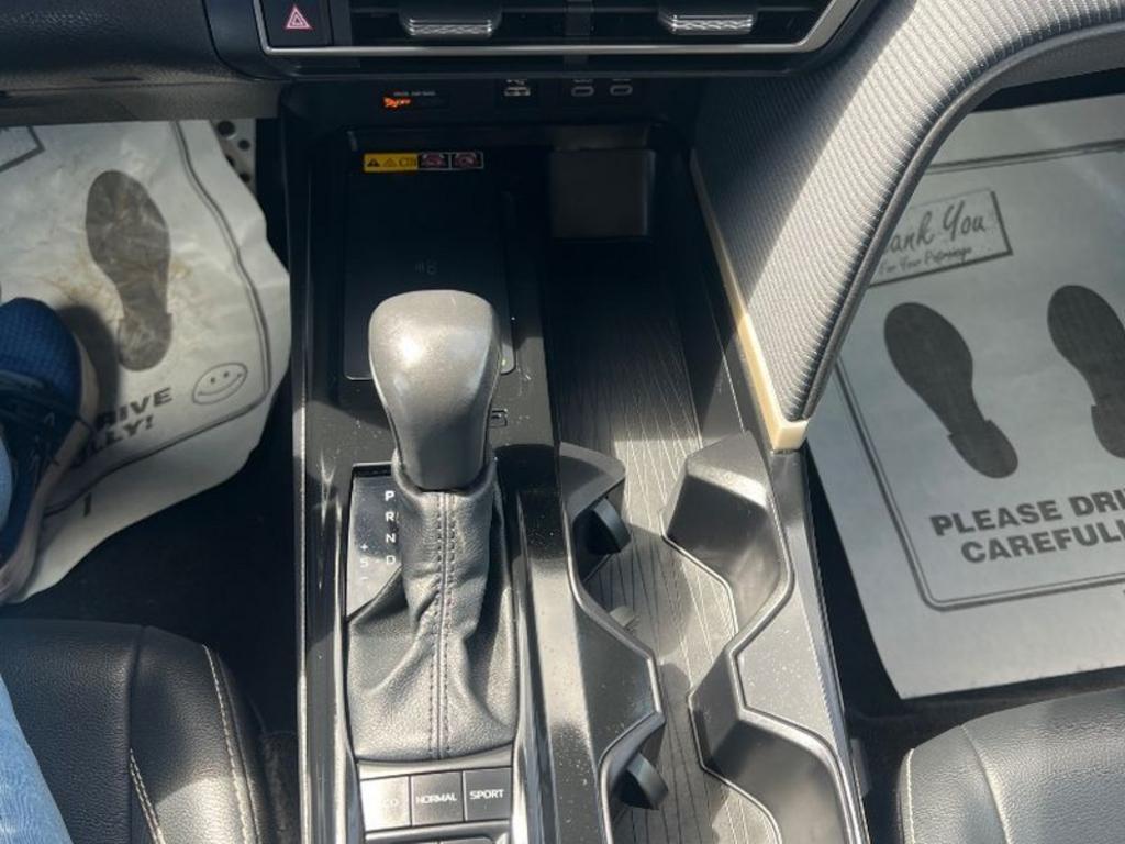 Toyota Camry photo 8