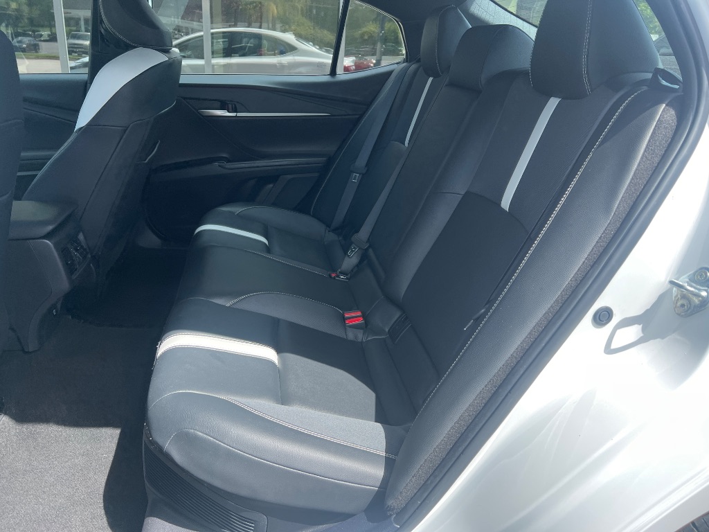 Toyota Camry photo 15