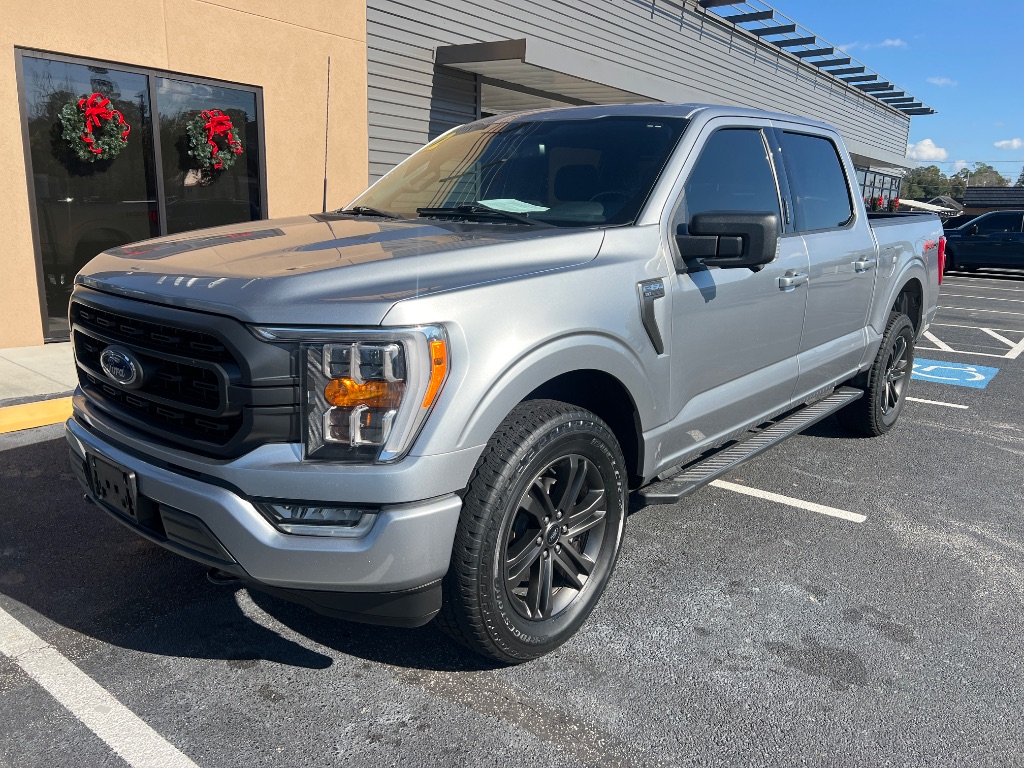 2022 Ford F-150 XLT's photo