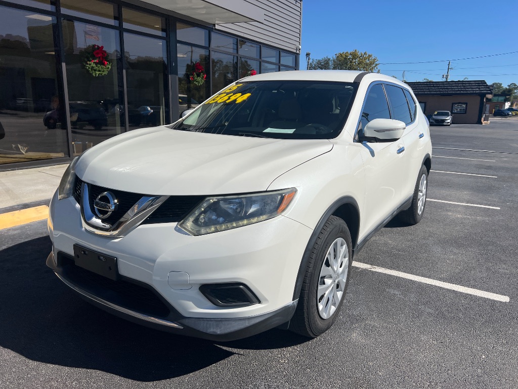 2015 Nissan Rogue S's photo