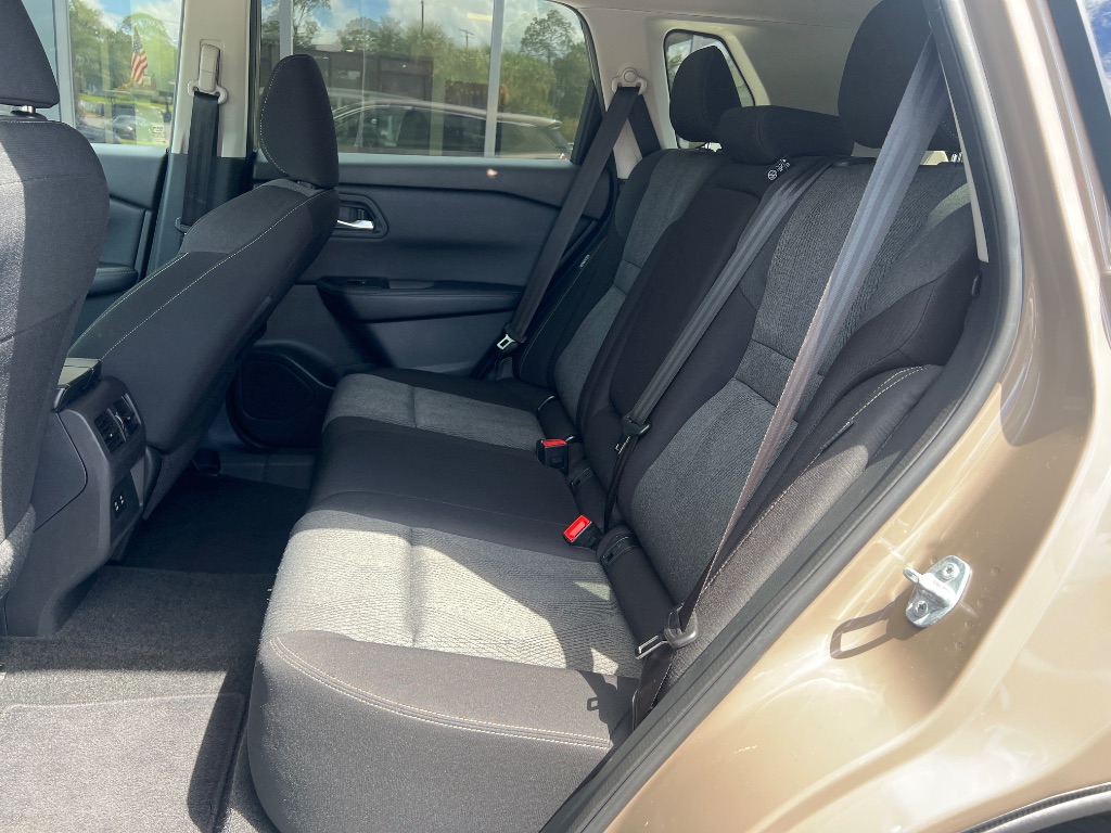 Nissan Rogue photo 15