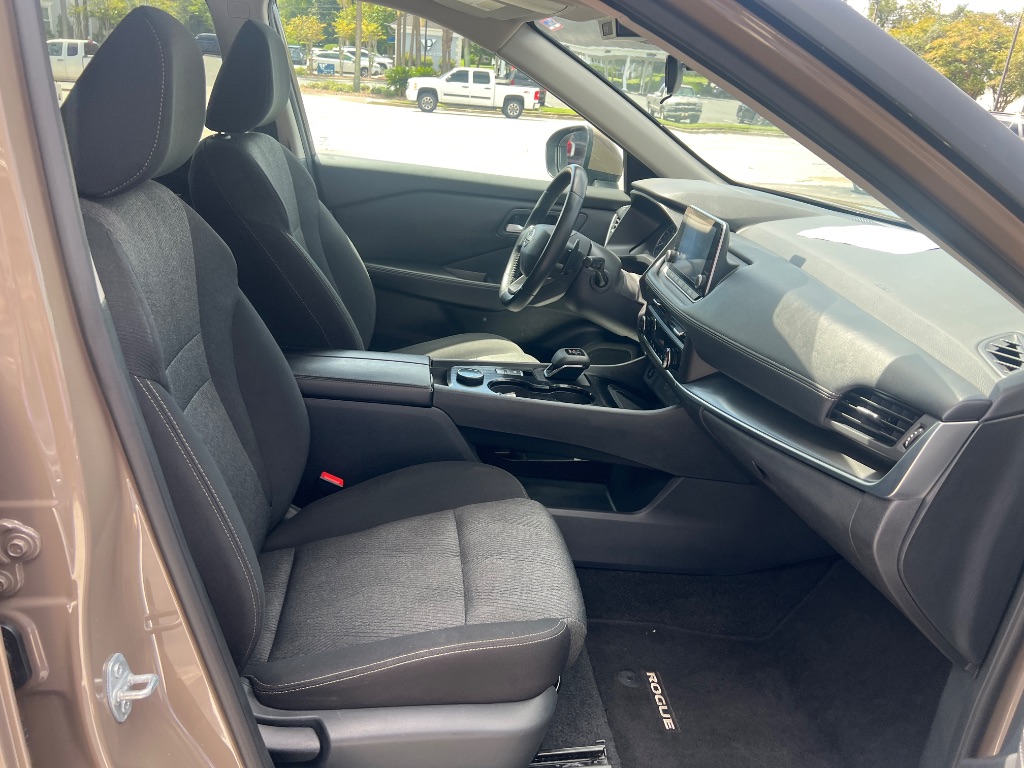 Nissan Rogue photo 16