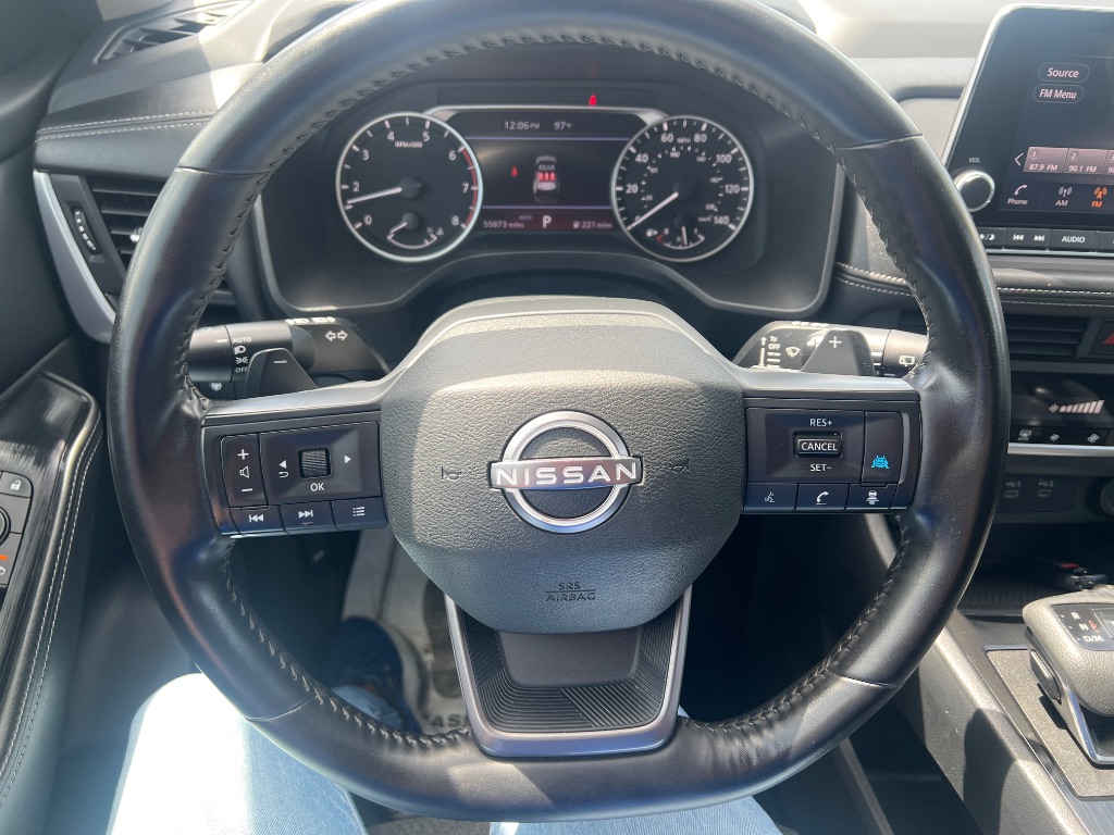 Nissan Rogue photo 5