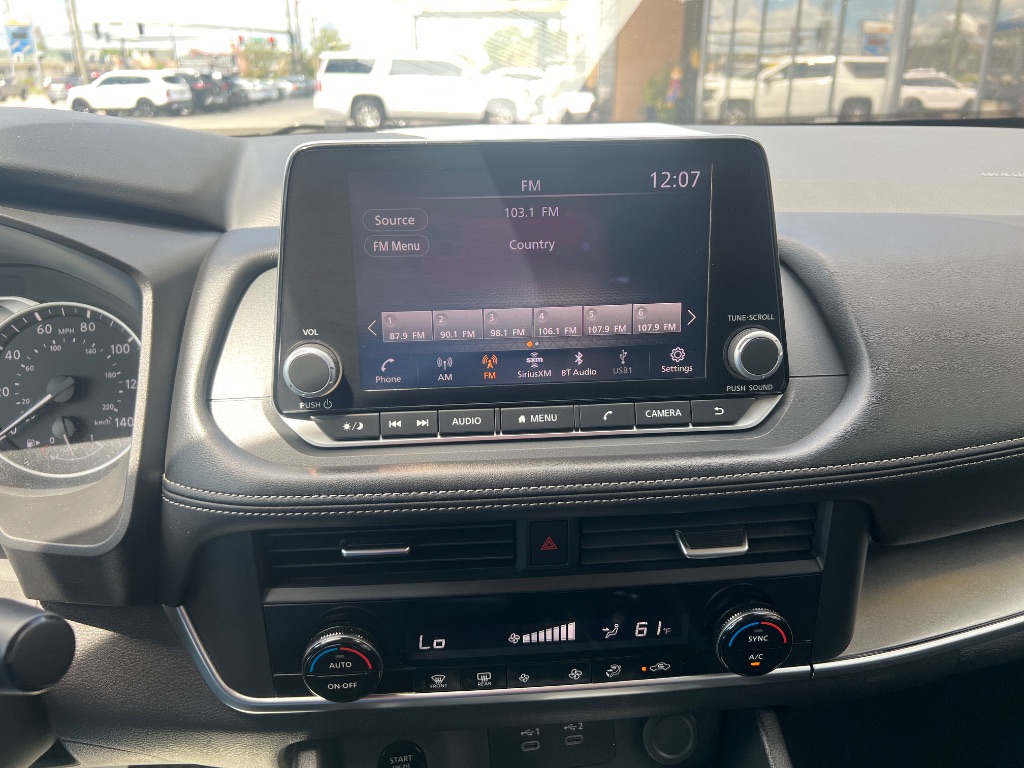 Nissan Rogue photo 7