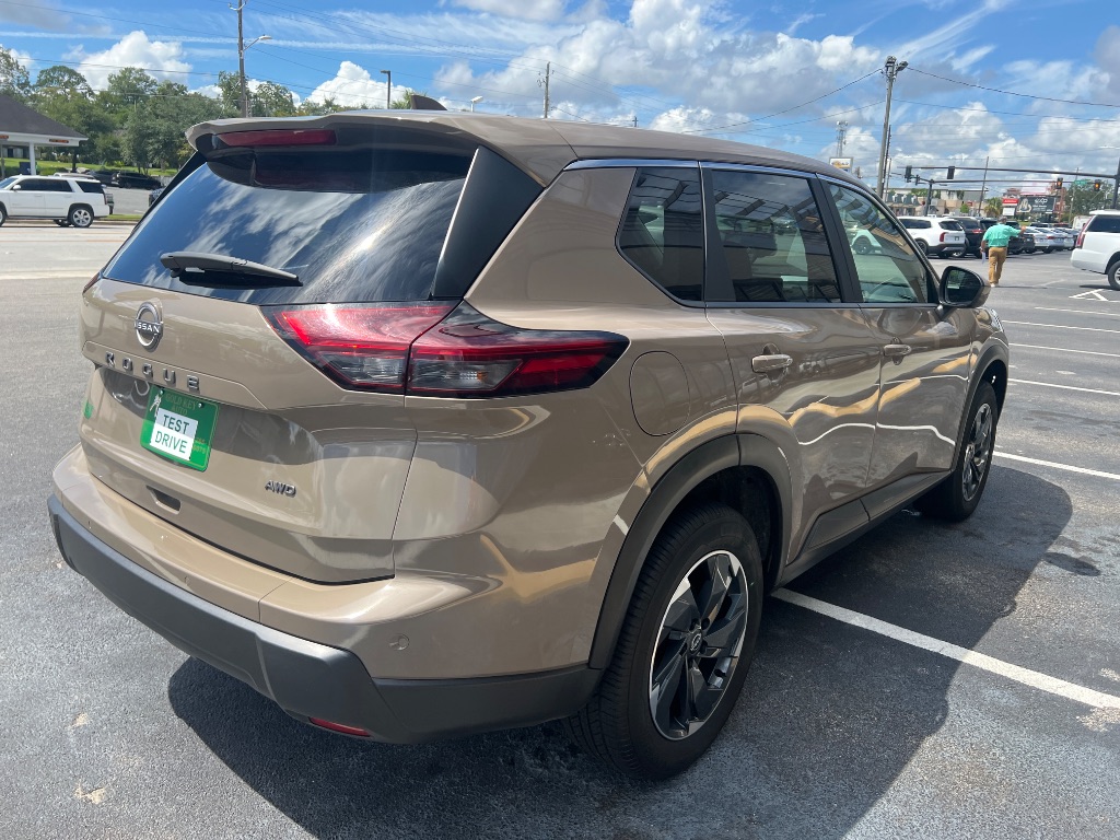 Nissan Rogue photo 12