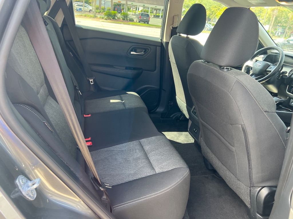 Nissan Rogue photo 17