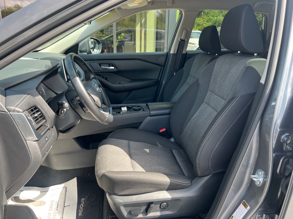 Nissan Rogue photo 14