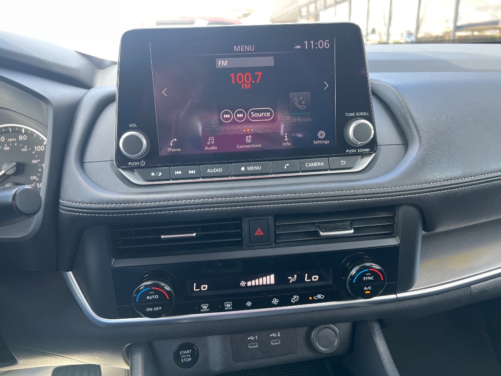 Nissan Rogue photo 7
