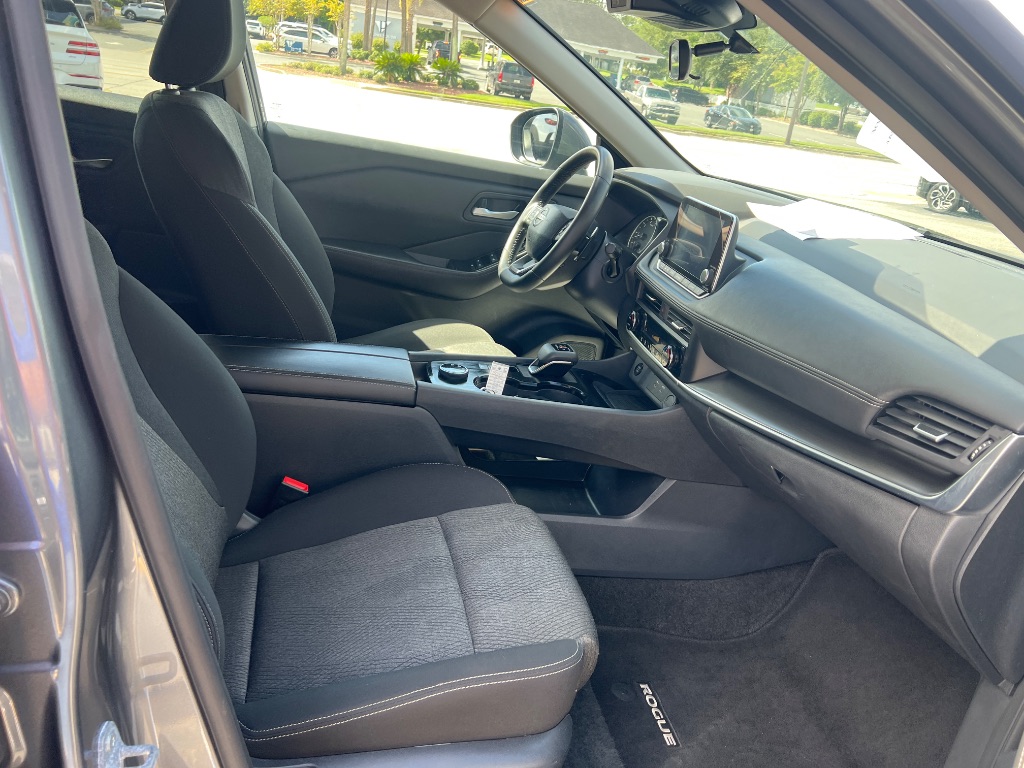 Nissan Rogue photo 16