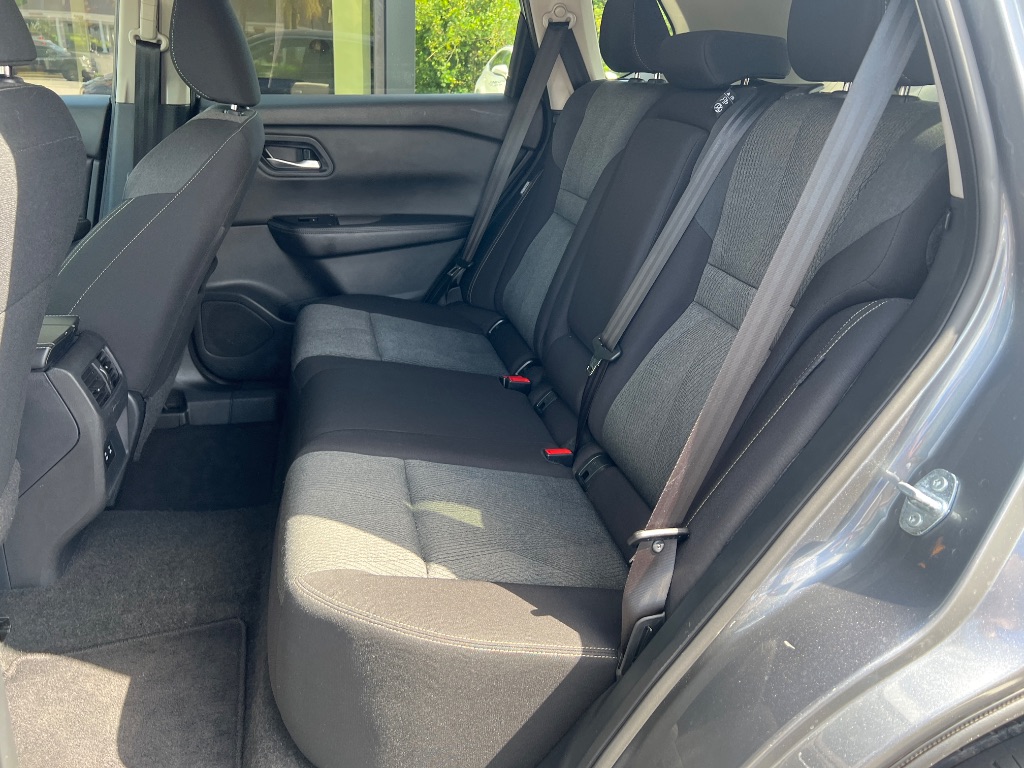 Nissan Rogue photo 15