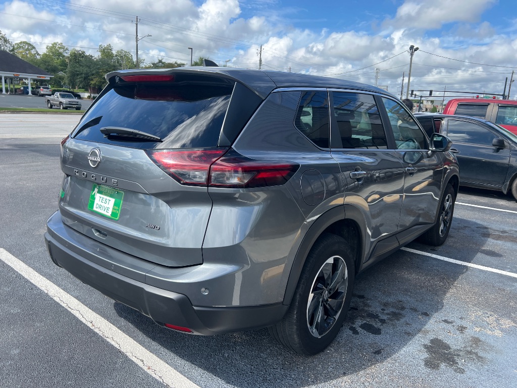 Nissan Rogue photo 12