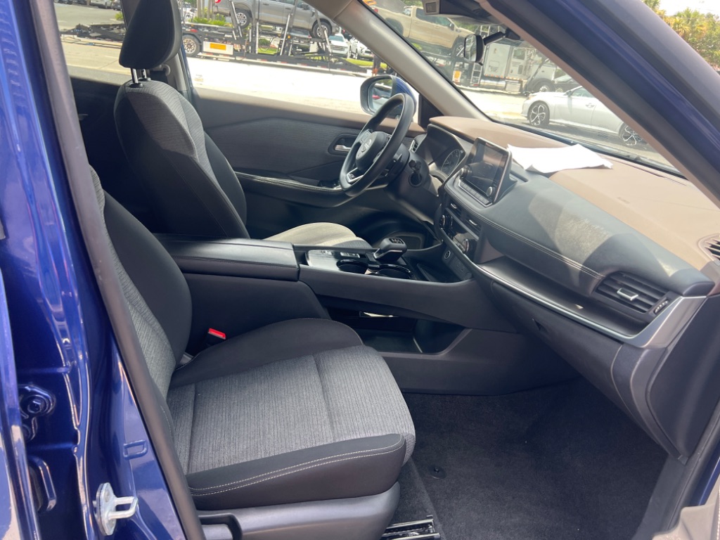 2023 Nissan Rogue SV - Photo 15