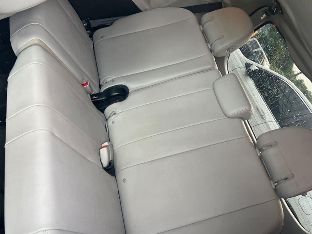 Toyota Sienna photo 16