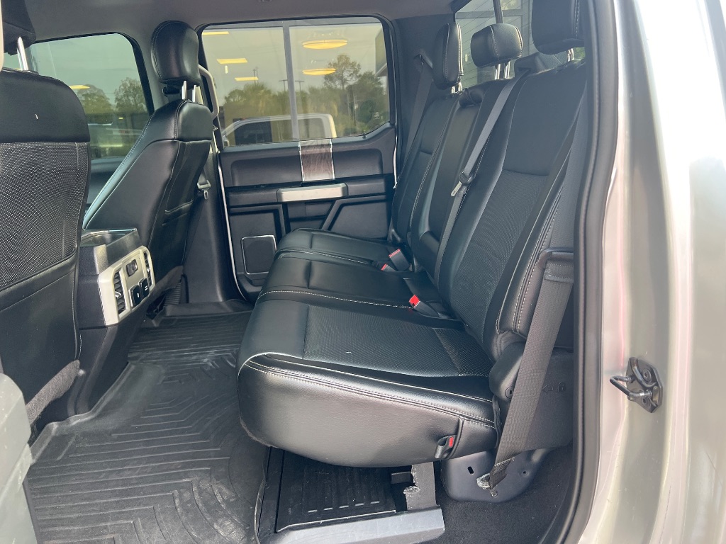 Ford F-250SD photo 15