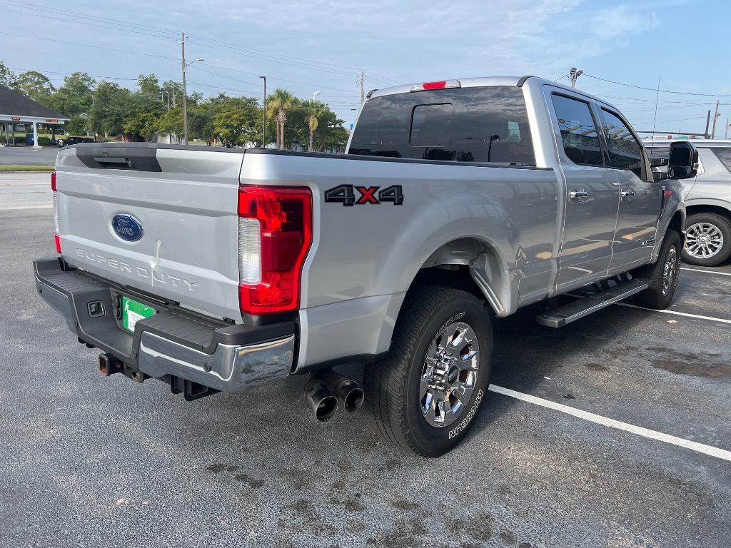Ford F-250SD photo 12