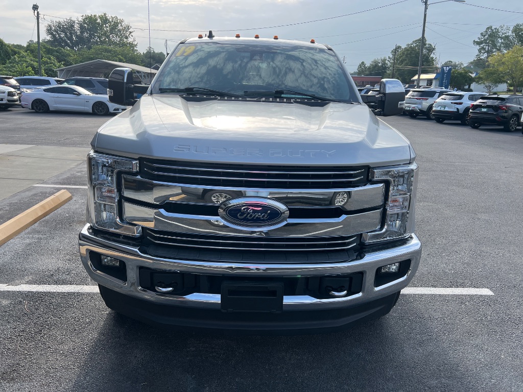 Ford F-250SD photo 9