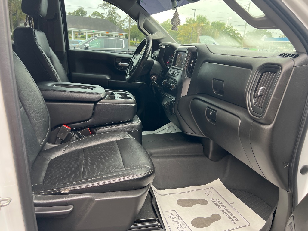 Chevrolet Silverado photo 15